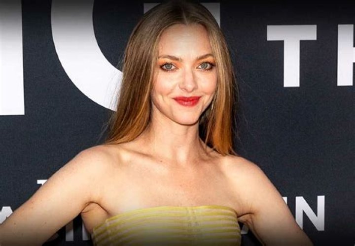 All About Amanda Seyfried | Age, Net Worth, Relationship, Career