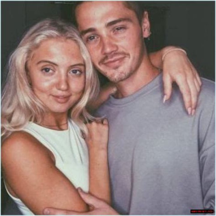 All About Amelia Clarkson Boyfriend Henry Rowley? Family And Net Worth