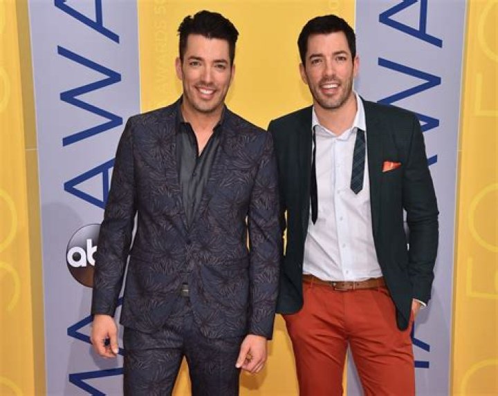 All About Drew Scott | Net Worth, Relationship, Career