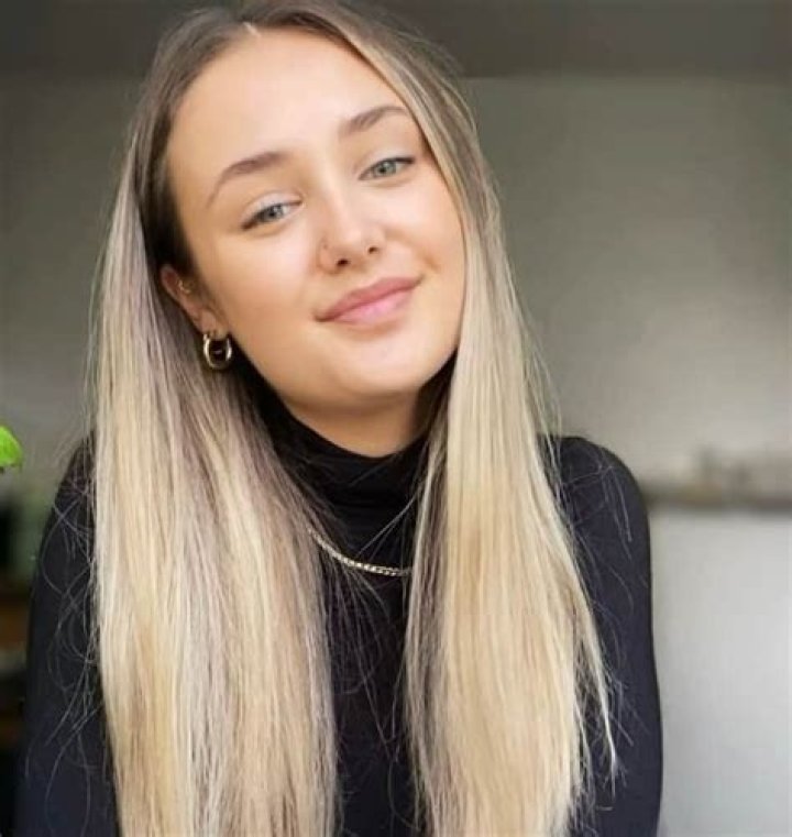 All About Rosie Lewis | Net Worth, Relationship, Career