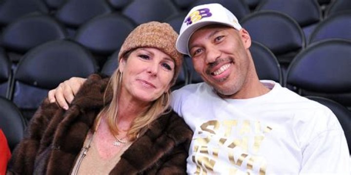All You Need To Know About Tina Ball! Age, Parents, Spouse, And Wealth