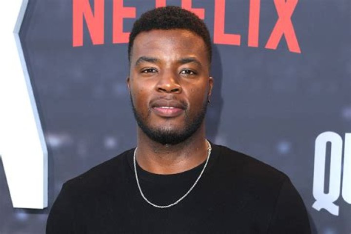 Daniel Ezra