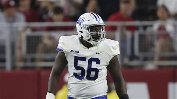 Devin Hayes