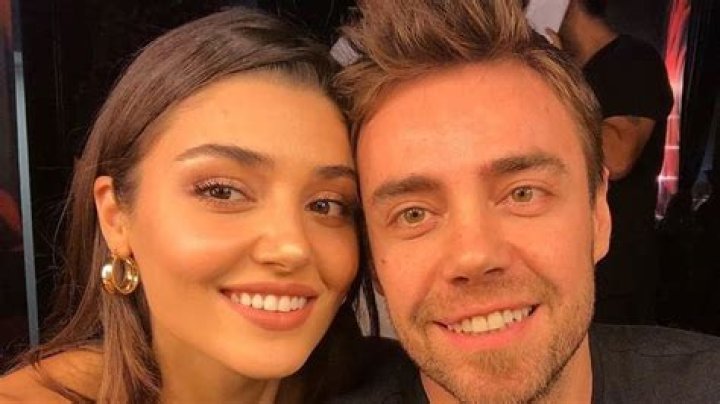 Hande Erçel | Husband: Is She Married To Murat Dalkiliç?