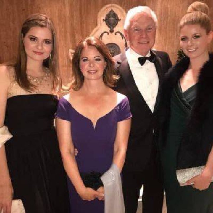 Howie Carr- Wiki, Height, Net Worth, Wife, Marriage