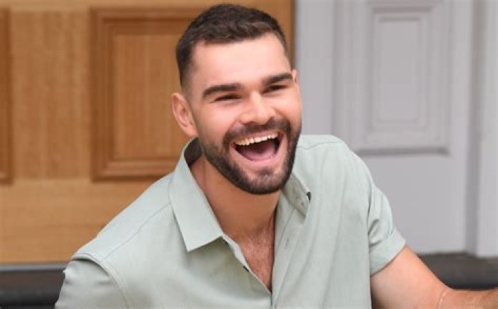 Isaac Humphries