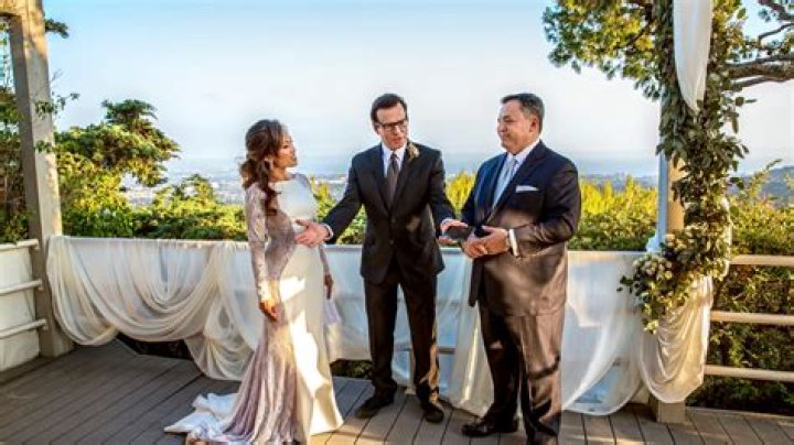 Josh Mankiewicz, Married At the Age of 60: Interesting Dating Story