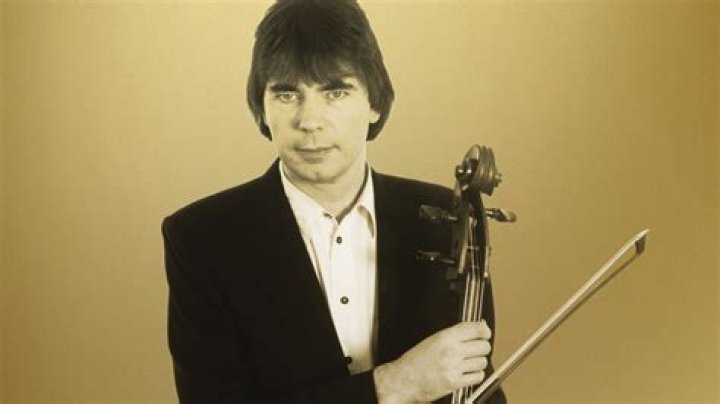 Julian Lloyd Webber