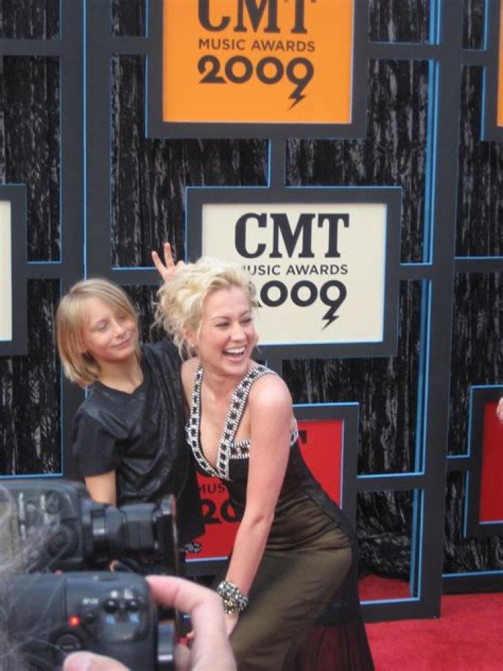 Kellie Pickler Brother Erick Pickler | Family Ethnicity And Religion