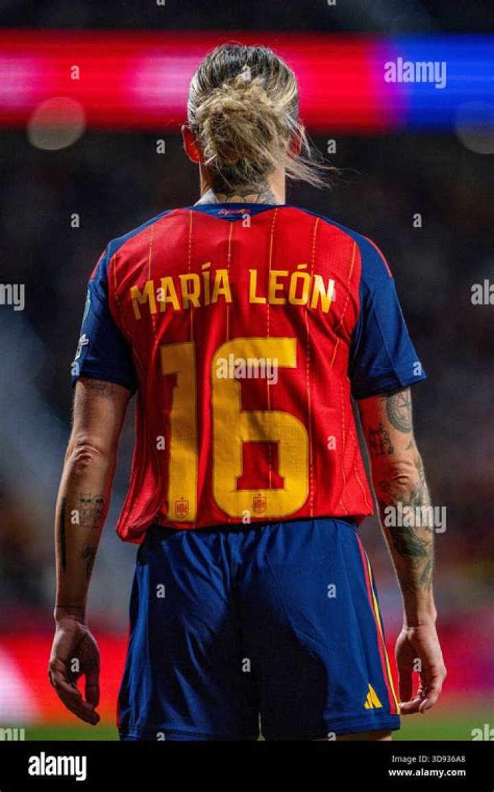 María Pilar León