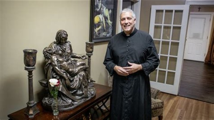 Mark Beard Wife: Was Pastor of St. Helena Catholic Church Married? Family Ethnicity
