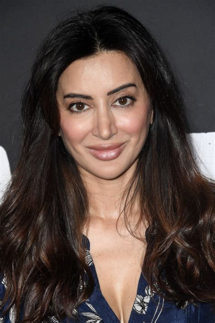 Noureen Dewulf
