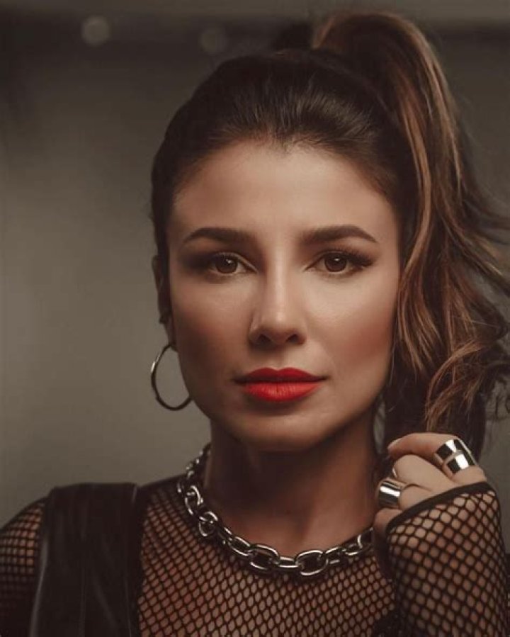 Paula Fernandes
