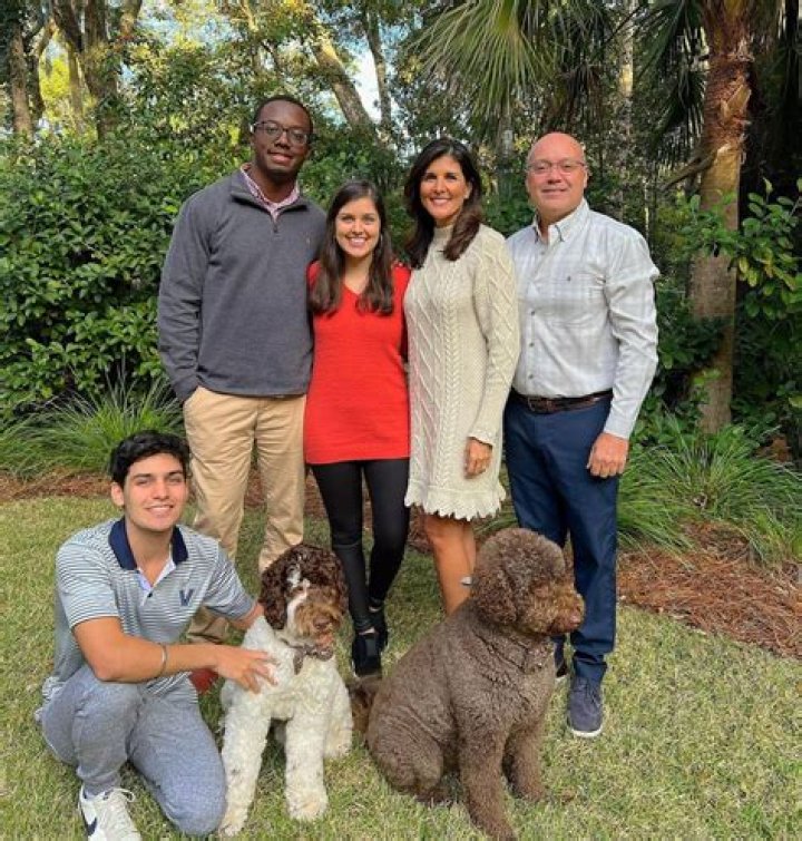 Retta Personal Life: She Is Married And Her Husband Is Only Visible On Camera