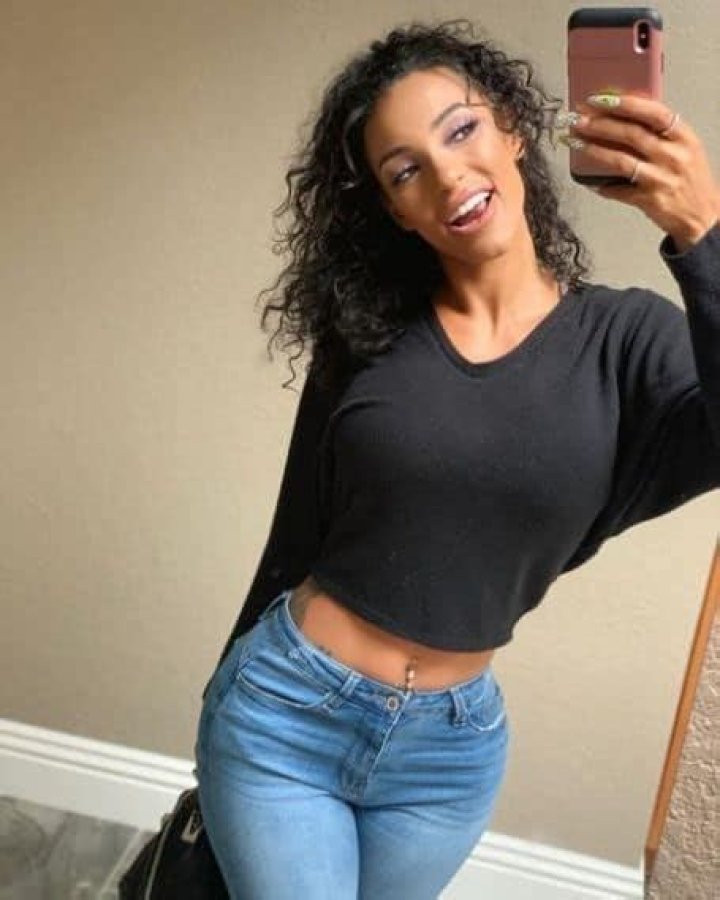 Roni Rose
