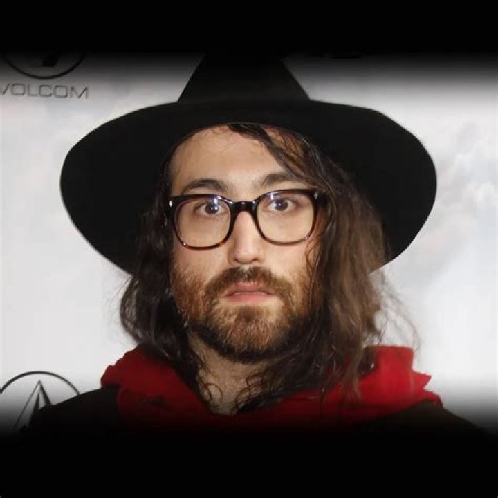 Sean Lennon- Wiki, Height, Wife, Net Worth