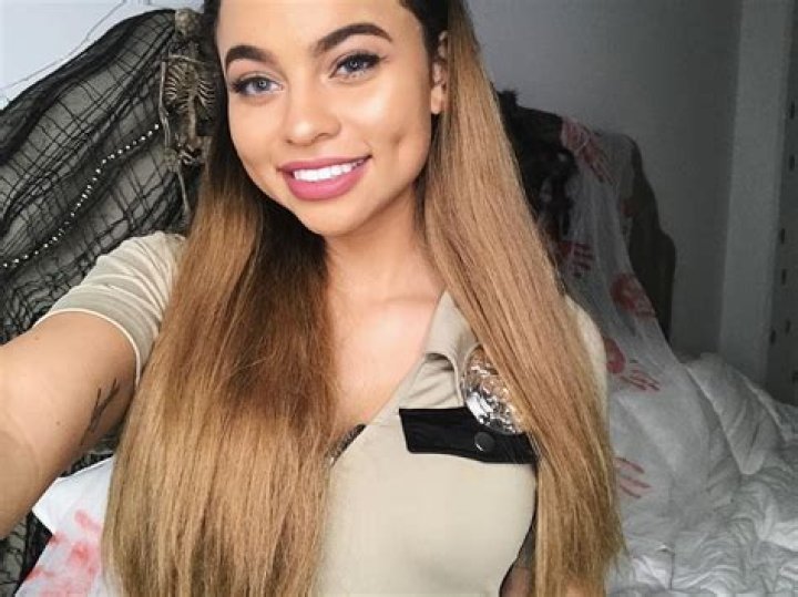 Simplynessa15- Bio, Height, Net Worth, Boyfriend, Dating