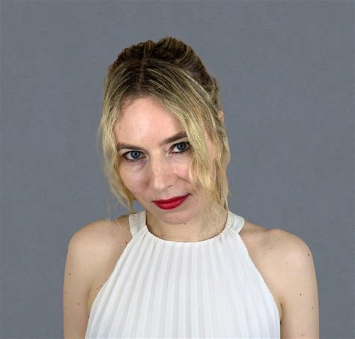 Sophie Flack | Bio, Age, Net Worth, Relationship, Career