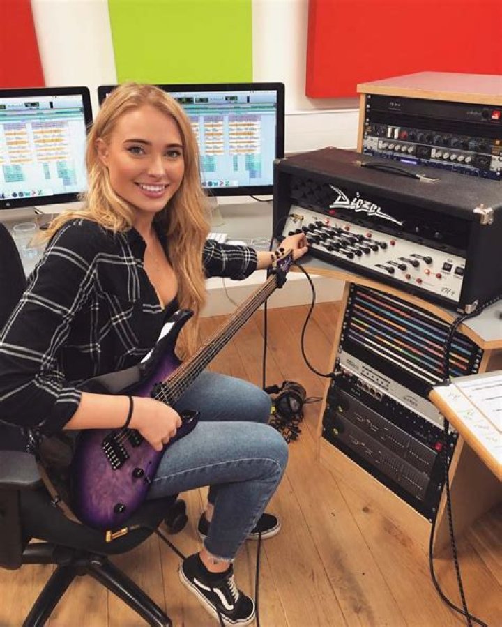 Sophie Lloyd
