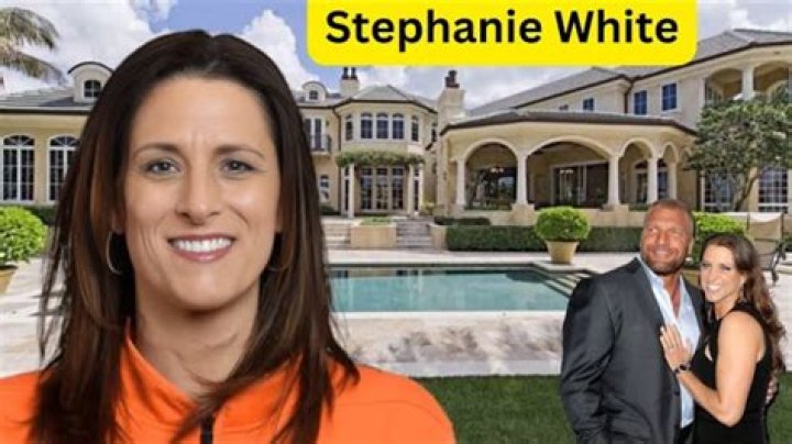 Stephanie Courtney | Career And Married Life