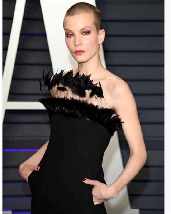 Sylvia Hoeks
