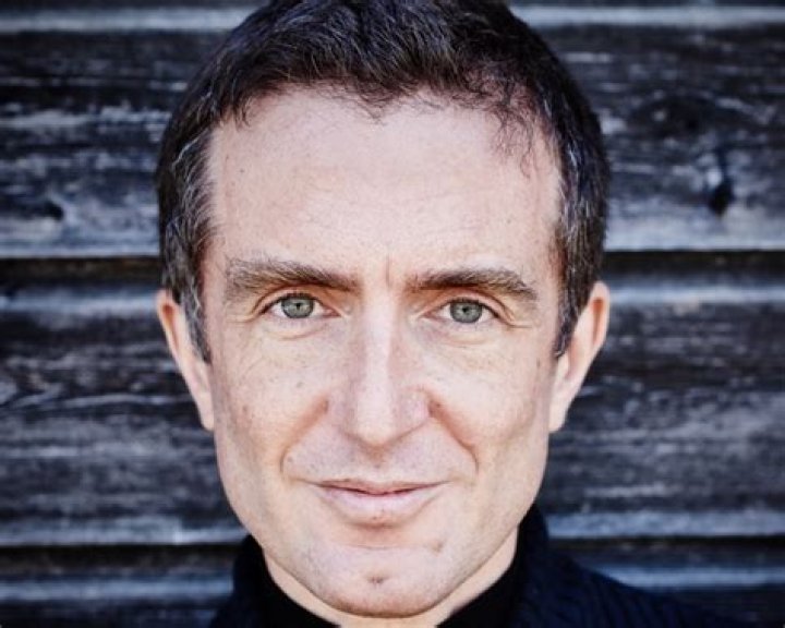 Tedi Papavrami