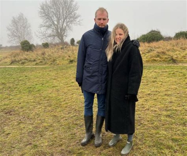 Who is Polly Barnes | Meet Wayne Barnes Wife | Married Life & Kids