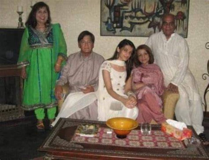 Who Is Qavi Khan Wife Naheed Qavi | Pakistani-Canadian Actor Family And Net Worth Before Death