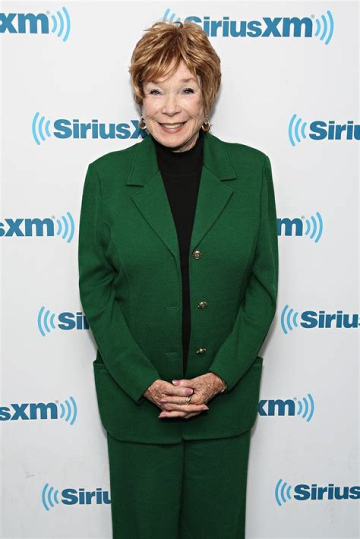 Who Is Shirley MacLaine? Wiki, Height, Husband, Net Worth